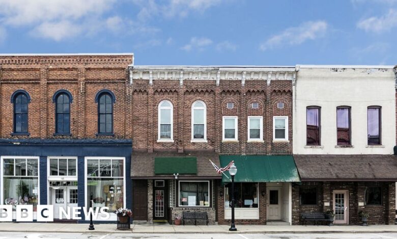 102024626 mainst 976.jpg