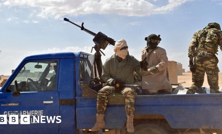 105119087 gendarme.jpg