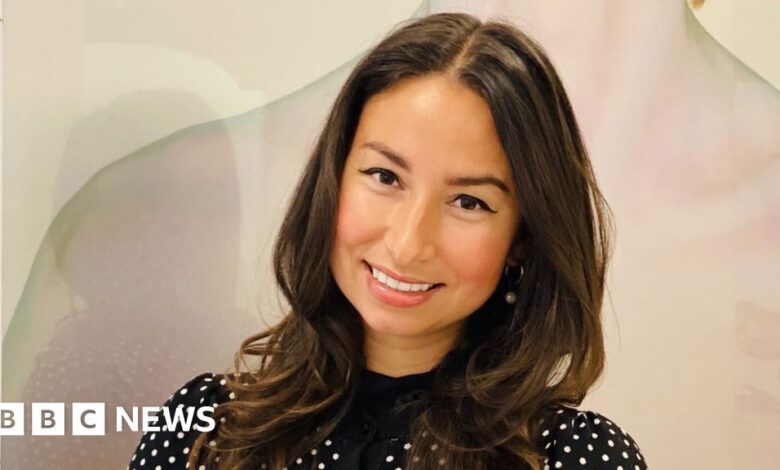 117688492 woman1.jpg