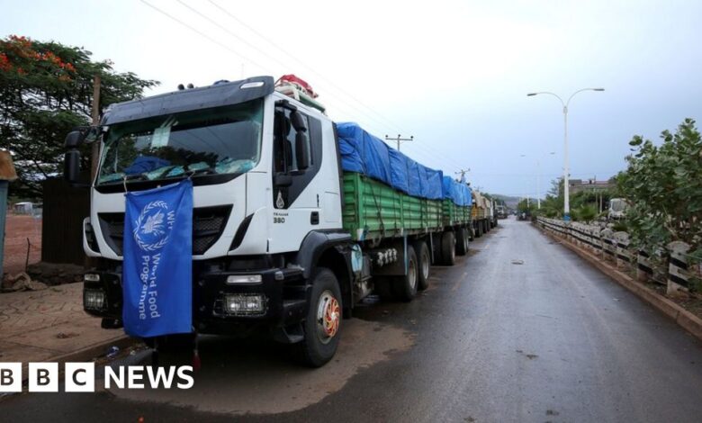 121505145 trucksreuters.jpg