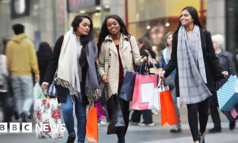 129304658 shopping.jpg