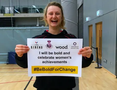 UWS Sirens Ella Gibbons