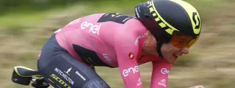 LUK BENIES Simon Yates in action during the stage 16 time trial of the Giro d'Italia