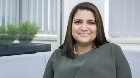 Simplyhealth Romana Abdin