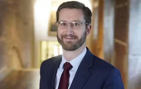 Andrew Parsons Simon Case