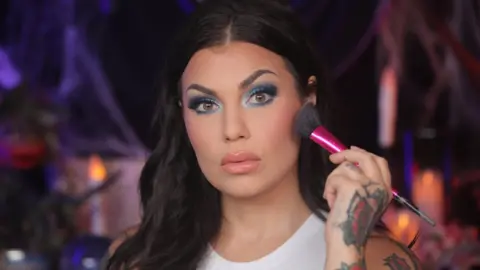 Bailey Sarian Bailey Sarian