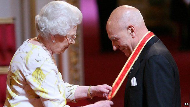 PA Queen knighting actor Patrick Stewart in 2010