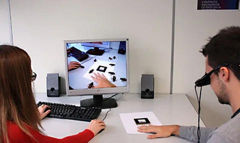 Watching 'augmented reality' bugs on your arm promises a treatment for cockroach fear (Cristina Botella/Universidad Jaume/Spain)