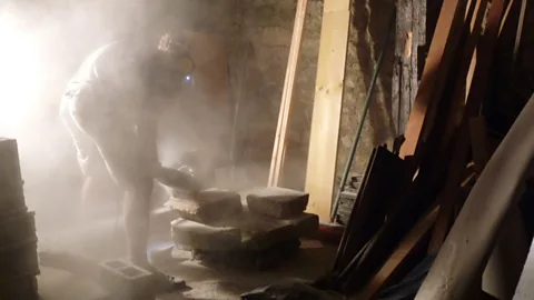 Alamy The lungs are delicate organs, and long-term exposure to construction dust can affect their gas exchange surfaces (Credit: Alamy)