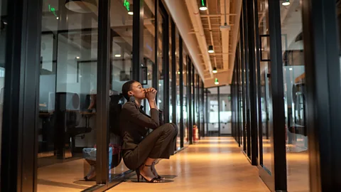 Getty Woman in hall