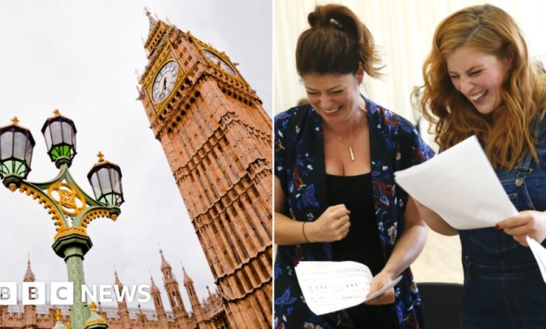 103271556 newindex.jpg