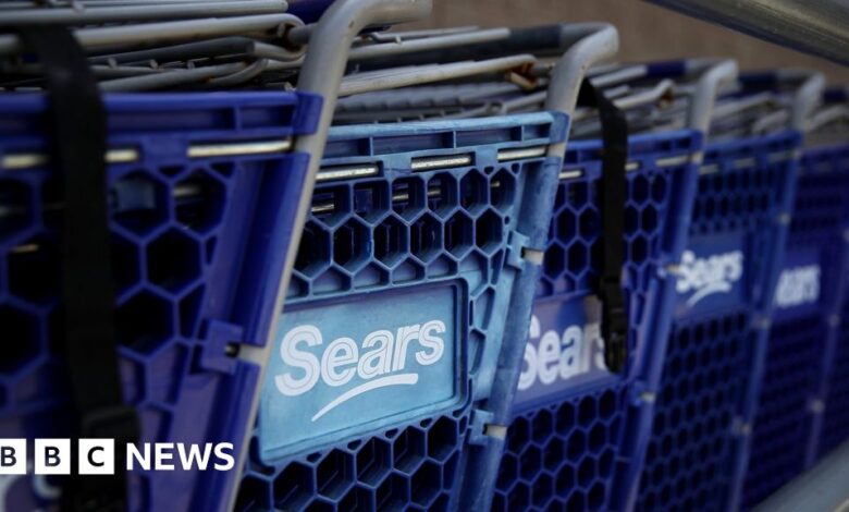 103801973 sears3.jpg