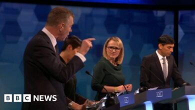 109949925 debate.jpg