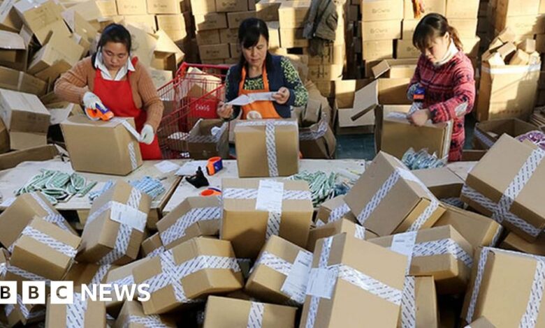 121125316 xmasshippinggettyimages 622553862.jpg