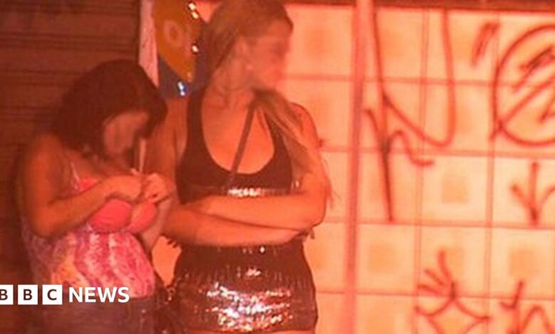 75214352 reciferedlight blurred.jpg