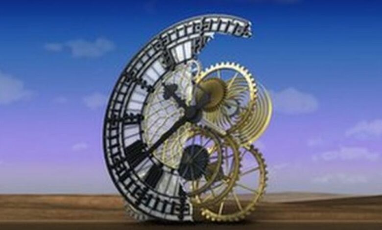 81268491 3 clock.jpg