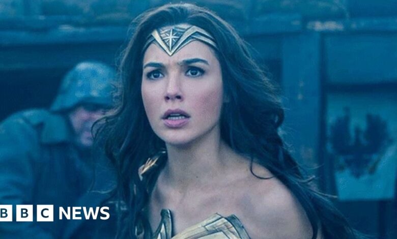 97528886 gal gadot pa.jpg