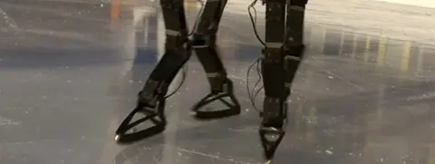 ETH Zirch's ice skating robot