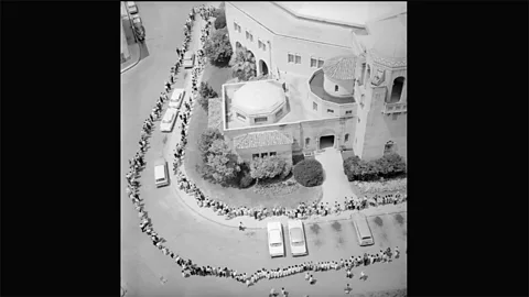People queued up to receive the oral polio vaccine developed in 1957 by Albert Sabin (Science Photo Library)