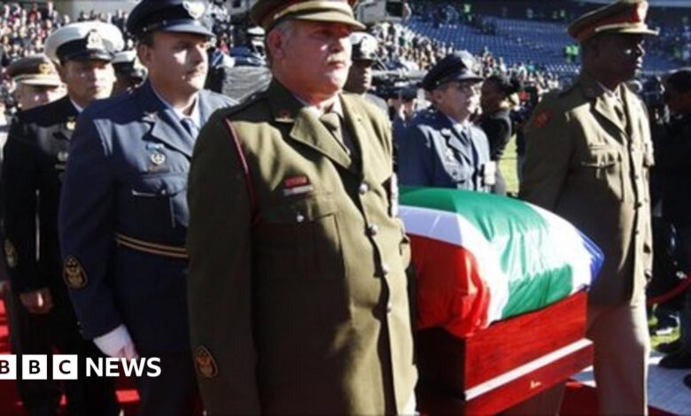 53361857 53361856.jpg