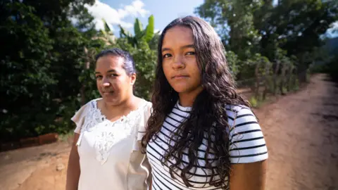 BBC/Paulo Koba Edimone Almeida Silva and her daughter